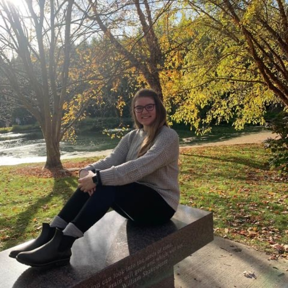 Meet your Posher, Megan